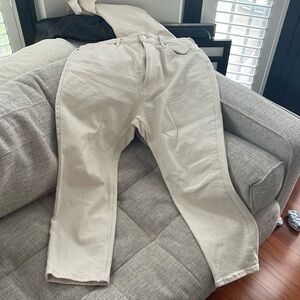 Everlane Ecru Curvy Cheeky Jean